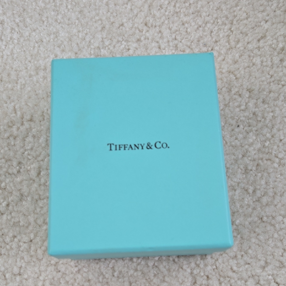 Tiffany & Co. Necklace Gift Box